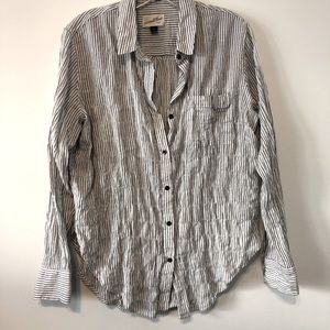 ✨3/$15✨ Striped Button Up